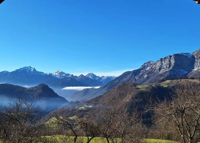 Alpesi faház Slow De L'ourse - Charming Old Stunning View Sauna Pets Ok